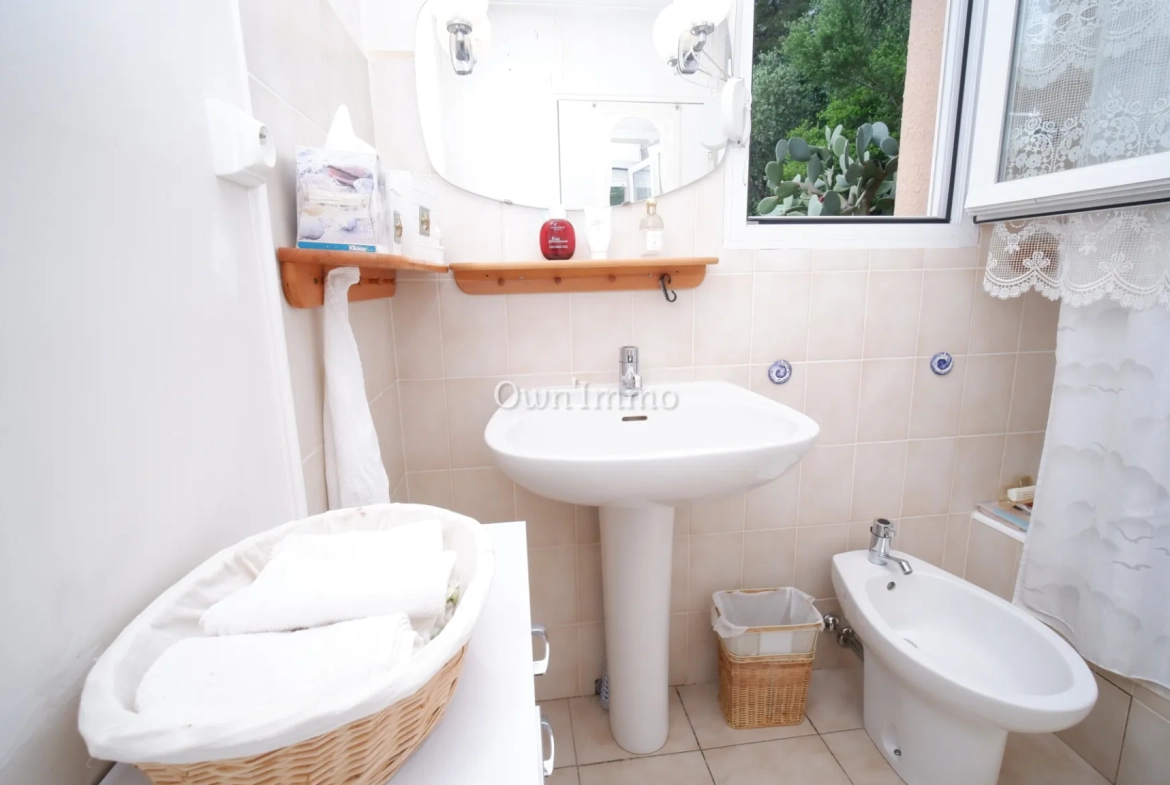 Appartement F3 avec Terrasse et Vue Mer à Bastia Fango 
