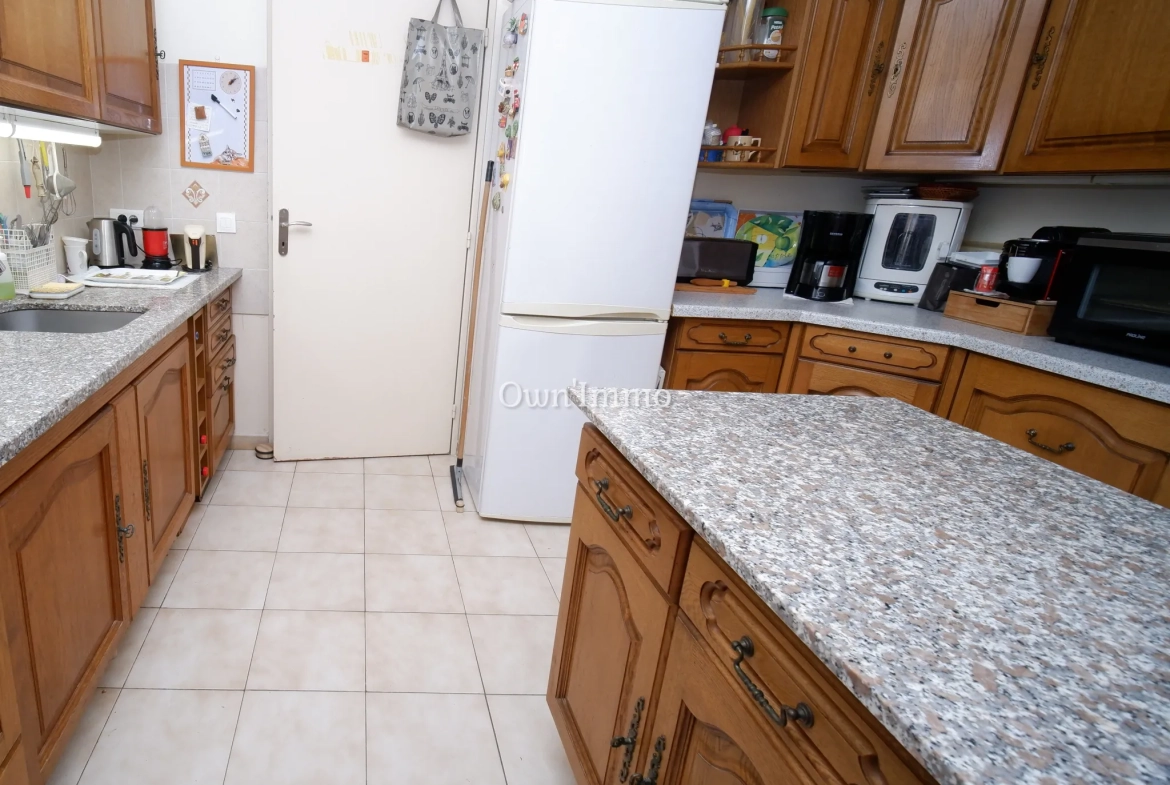 Appartement F3 avec Terrasse et Vue Mer à Bastia Fango 
