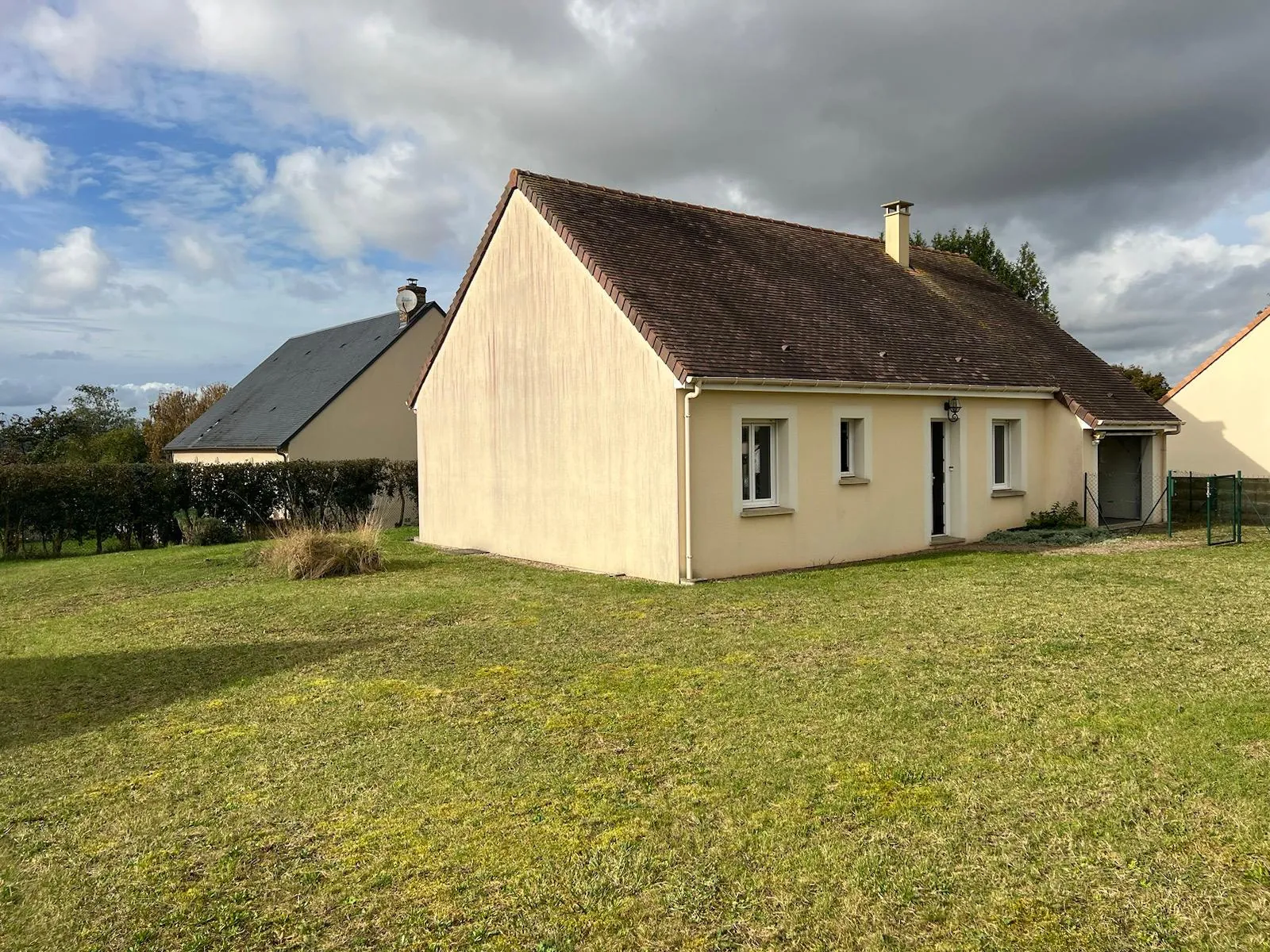Pavillon de plain pied à vendre à Rouessé Fontaine, 80 m² avec garage et jardin 