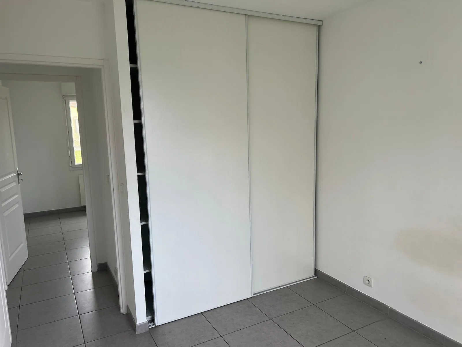 Pavillon de plain pied à vendre à Rouessé Fontaine, 80 m² avec garage et jardin 