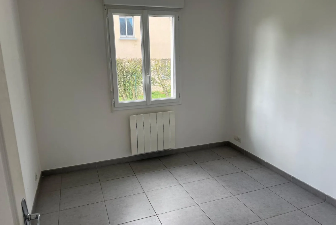 Pavillon de plain pied à vendre à Rouessé Fontaine, 80 m² avec garage et jardin 