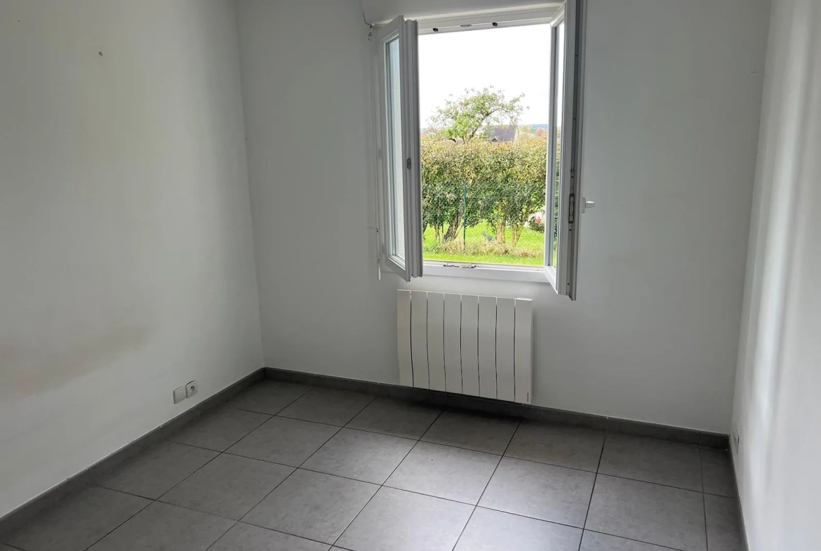 Pavillon de plain pied à vendre à Rouessé Fontaine, 80 m² avec garage et jardin 