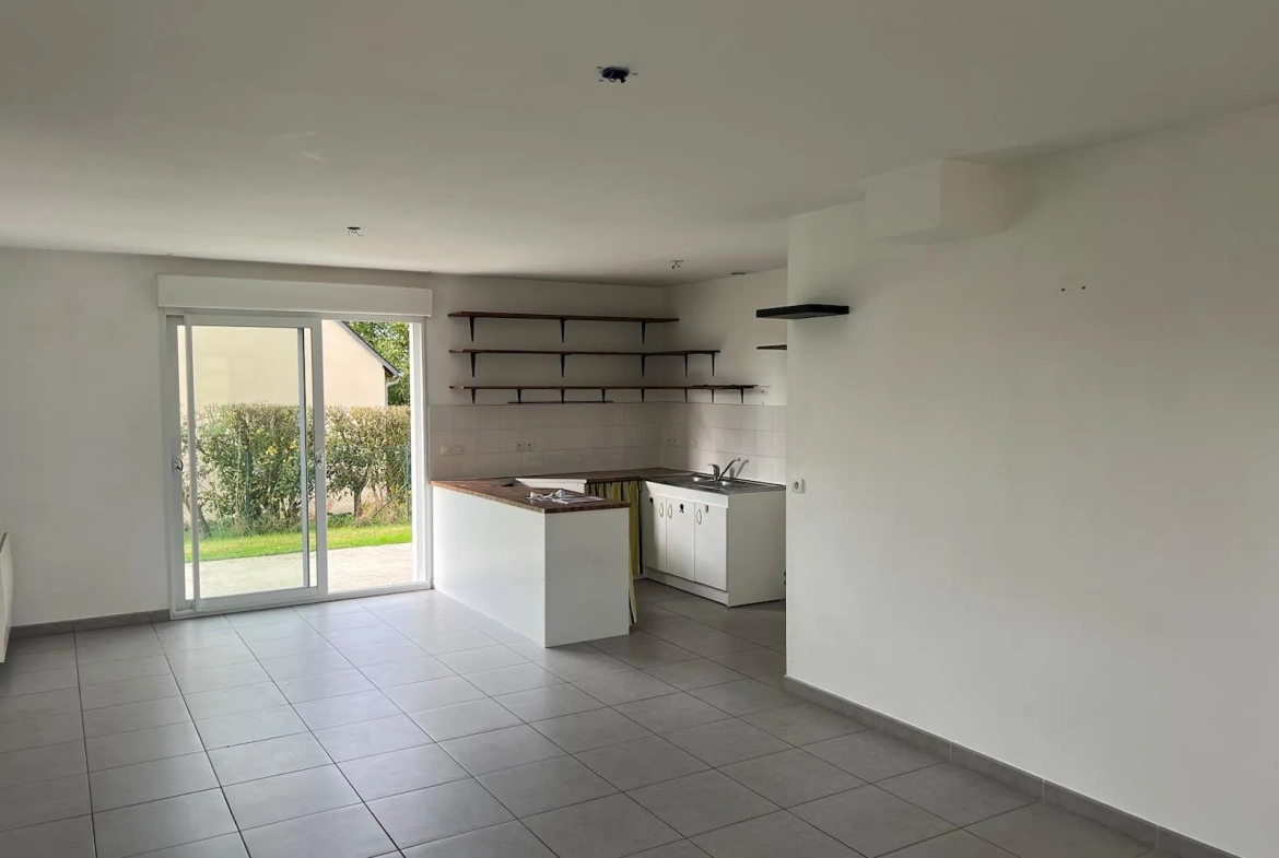 Pavillon de plain pied à vendre à Rouessé Fontaine, 80 m² avec garage et jardin 