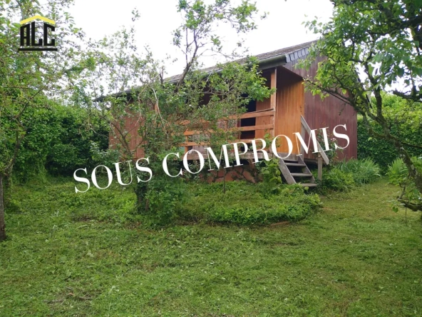 Terrain de loisir de 755 m² avec maisonette à Souge le Ganelon en vente
