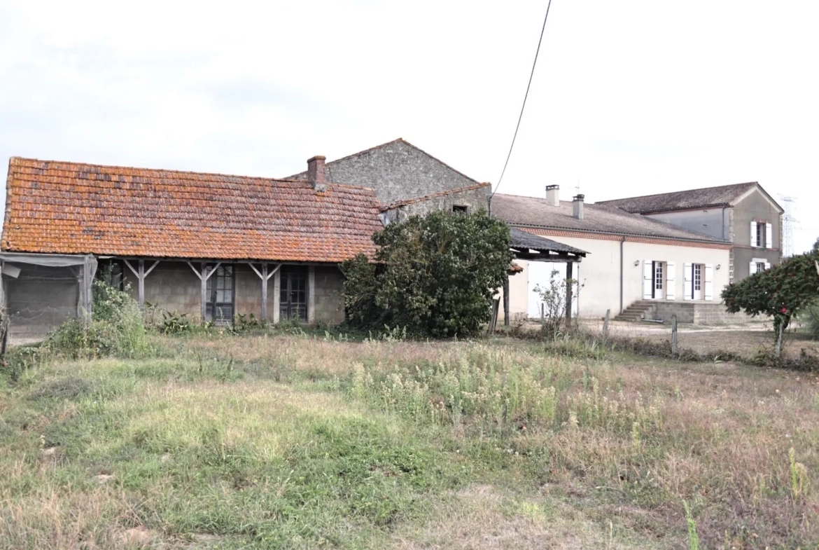 Ancienne ferme viticole à Caplong avec dépendances et terrain de 6095 m² 