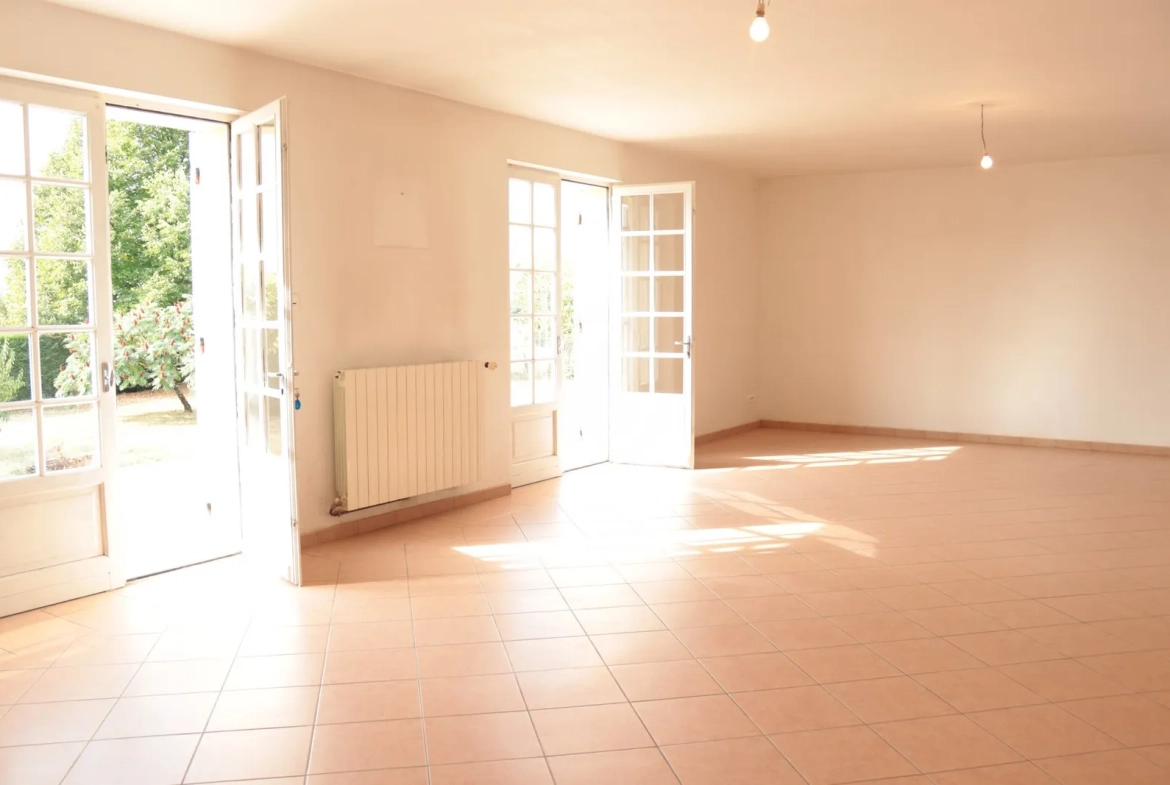 Ancienne ferme viticole à Caplong avec dépendances et terrain de 6095 m² 