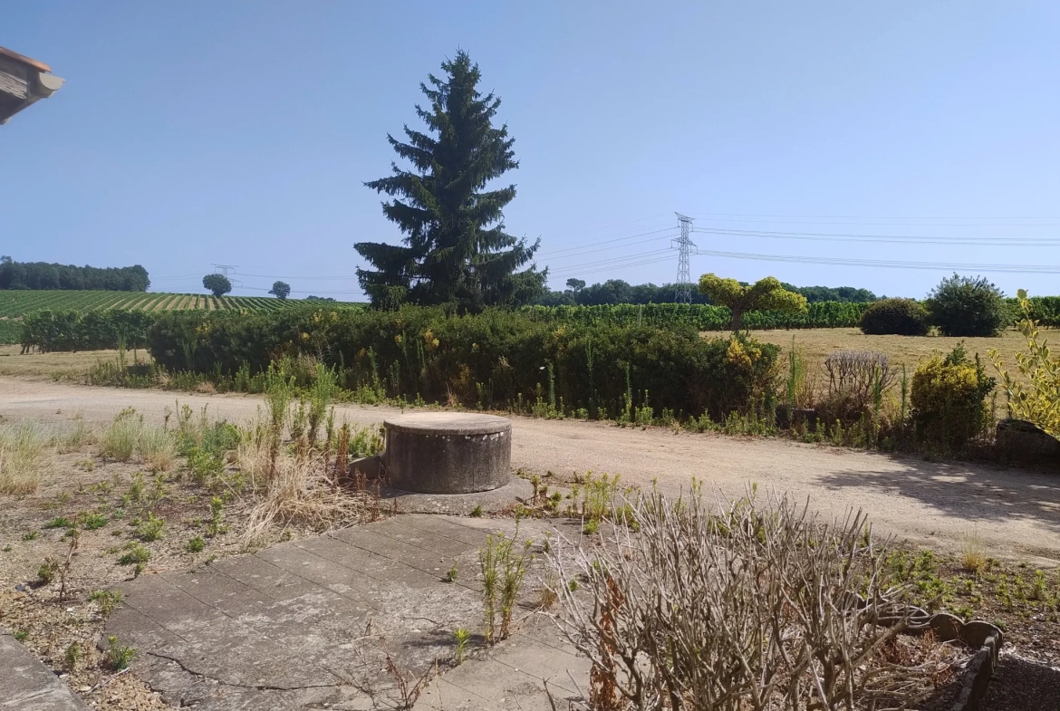 Ancienne ferme viticole à Caplong avec dépendances et terrain de 6095 m² 