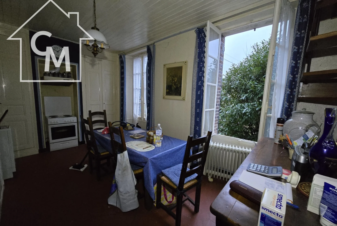 Maison avec dépendances et jardin à vendre à Fournaudin 