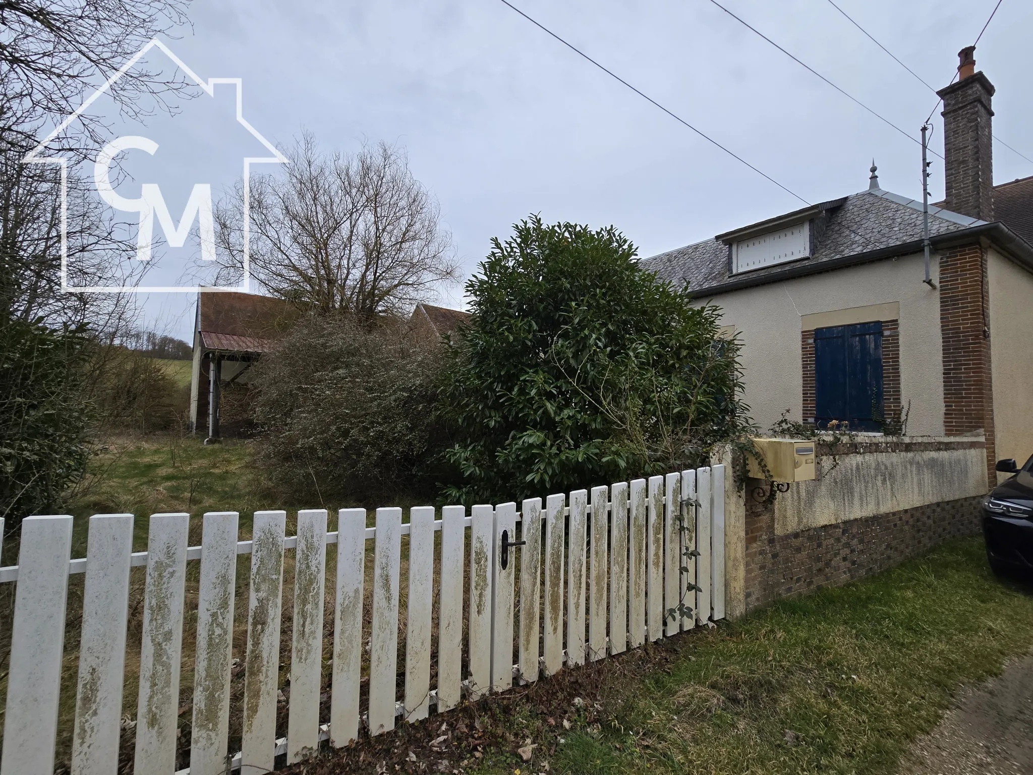Maison avec dépendances et jardin à vendre à Fournaudin 