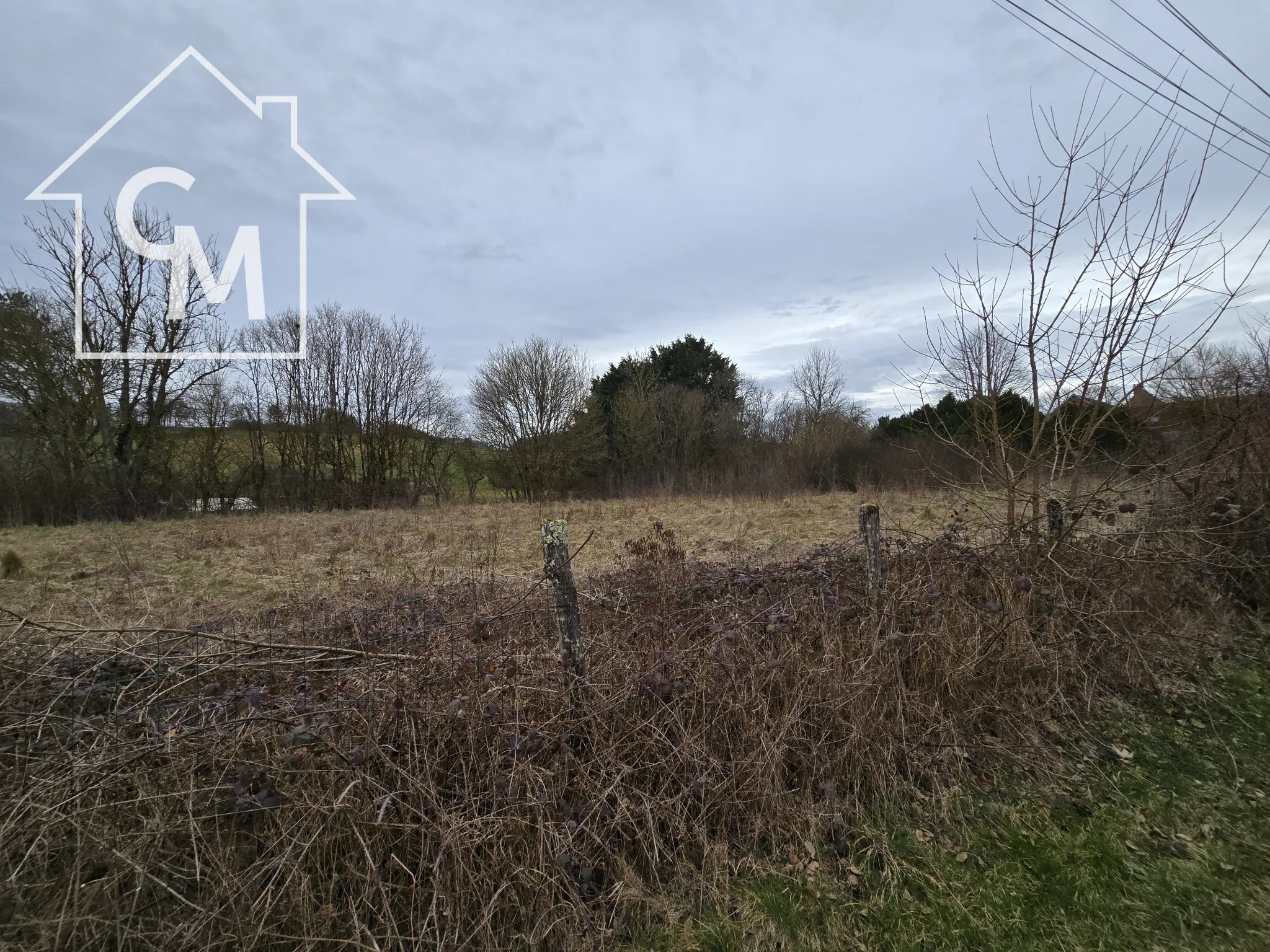 Maison avec dépendances et jardin à vendre à Fournaudin 