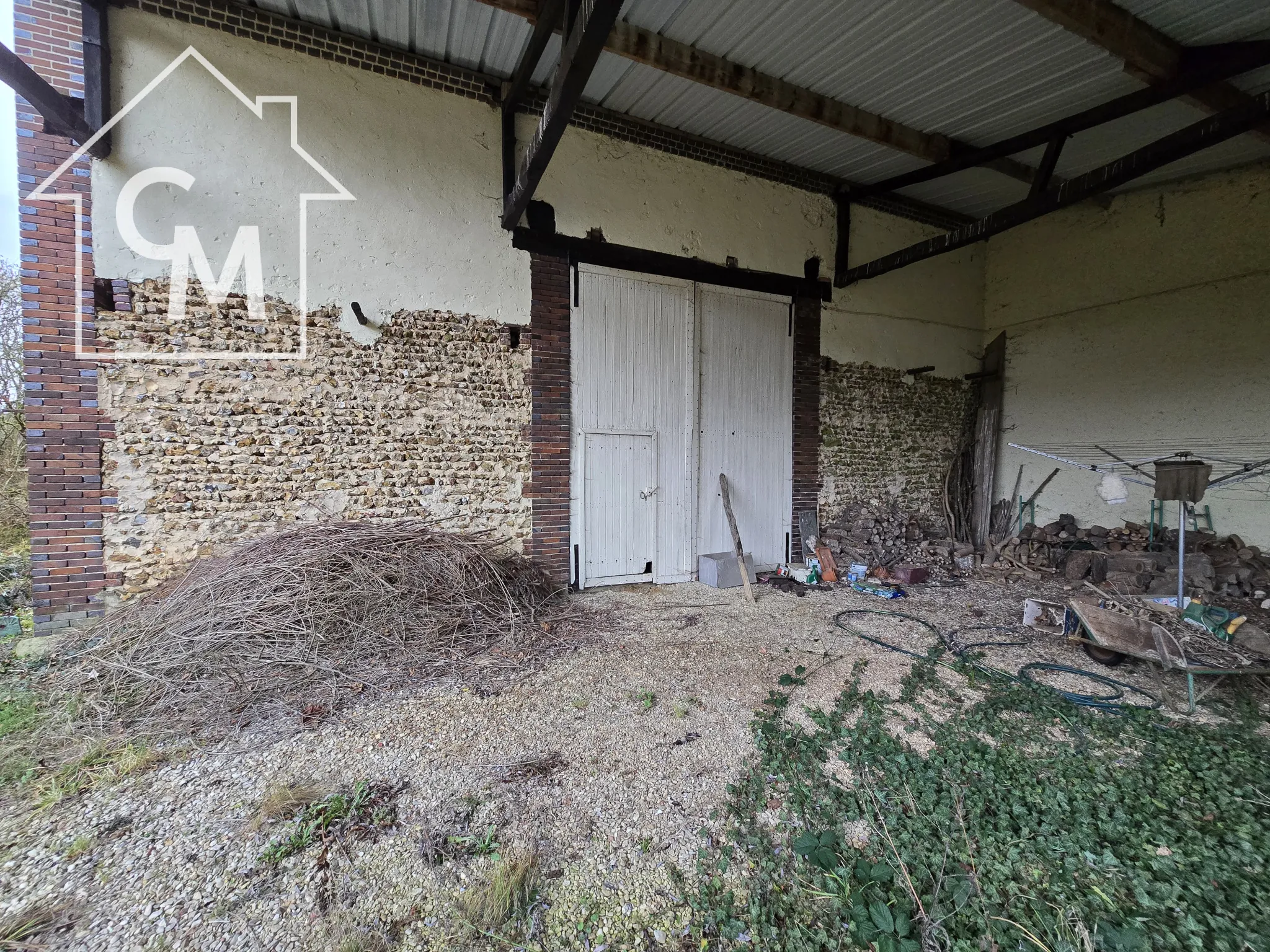 Maison avec dépendances et jardin à vendre à Fournaudin 
