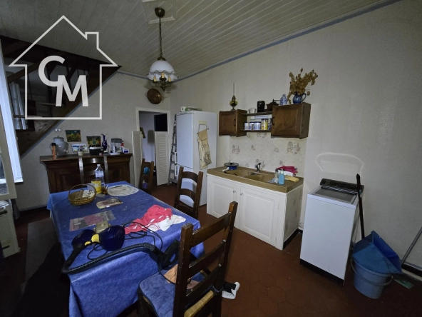 Maison avec dépendances et jardin à vendre à Fournaudin 