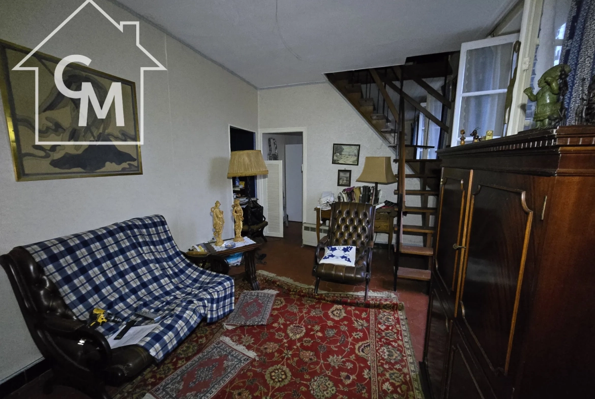 Maison avec dépendances et jardin à vendre à Fournaudin 