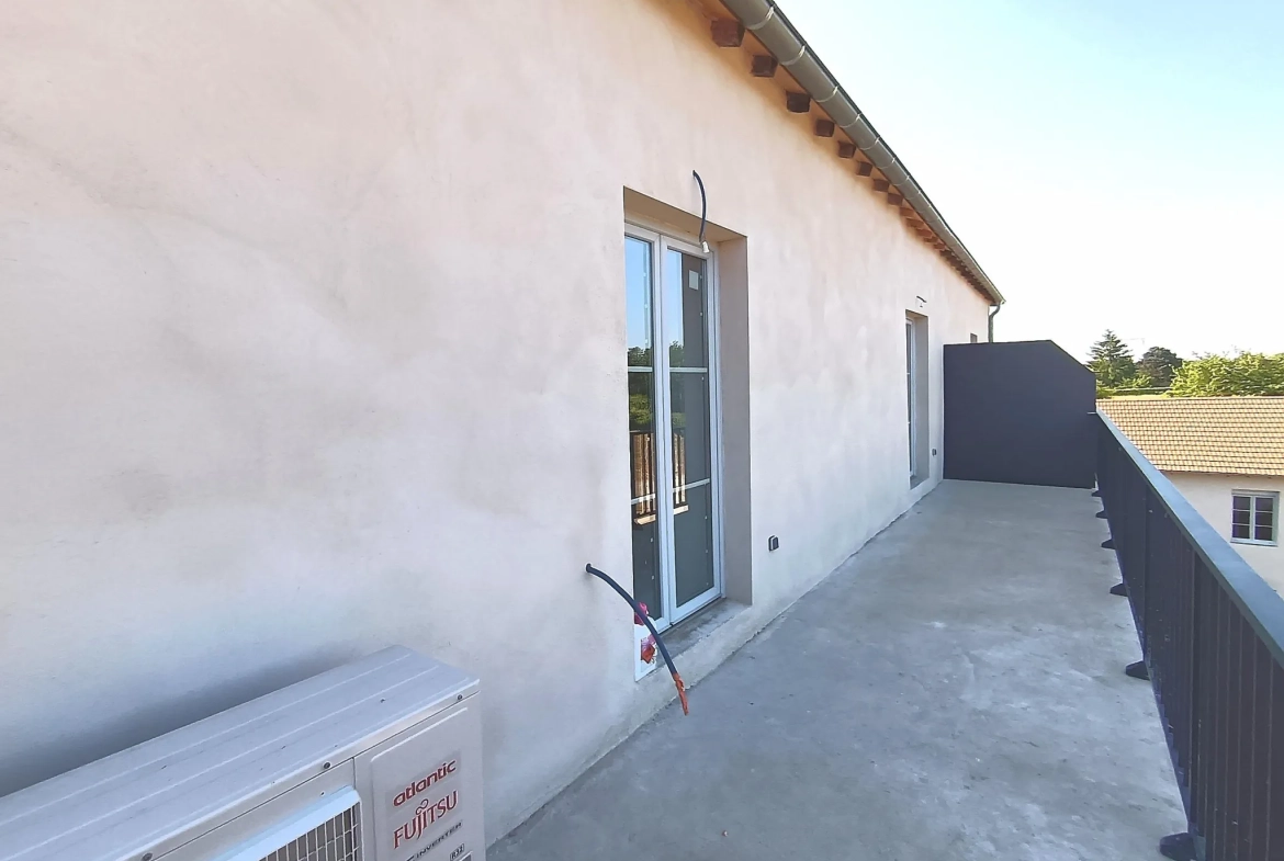 Appartement 5 pièces rénové avec terrasse à Crêches-sur-Saône 