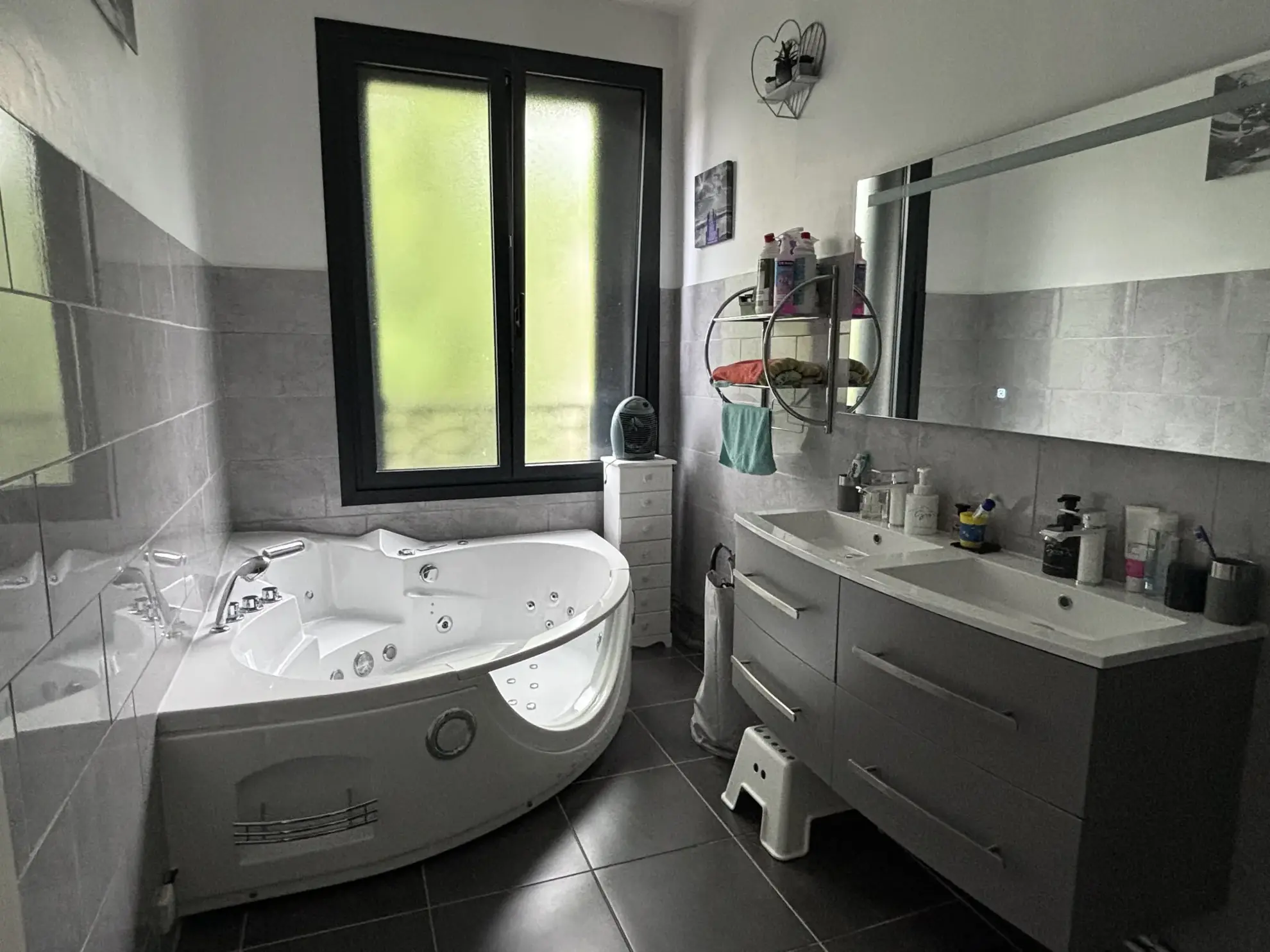 Maison avec local professionnel et habitation à Roye – 332 m² 