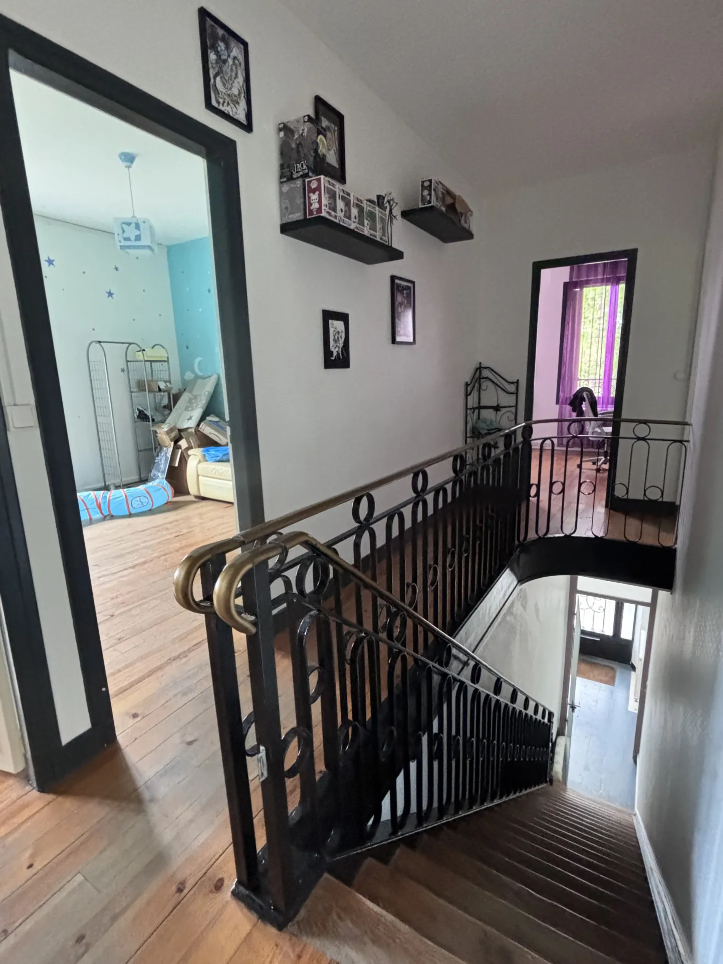 Maison avec local professionnel et habitation à Roye – 332 m² 