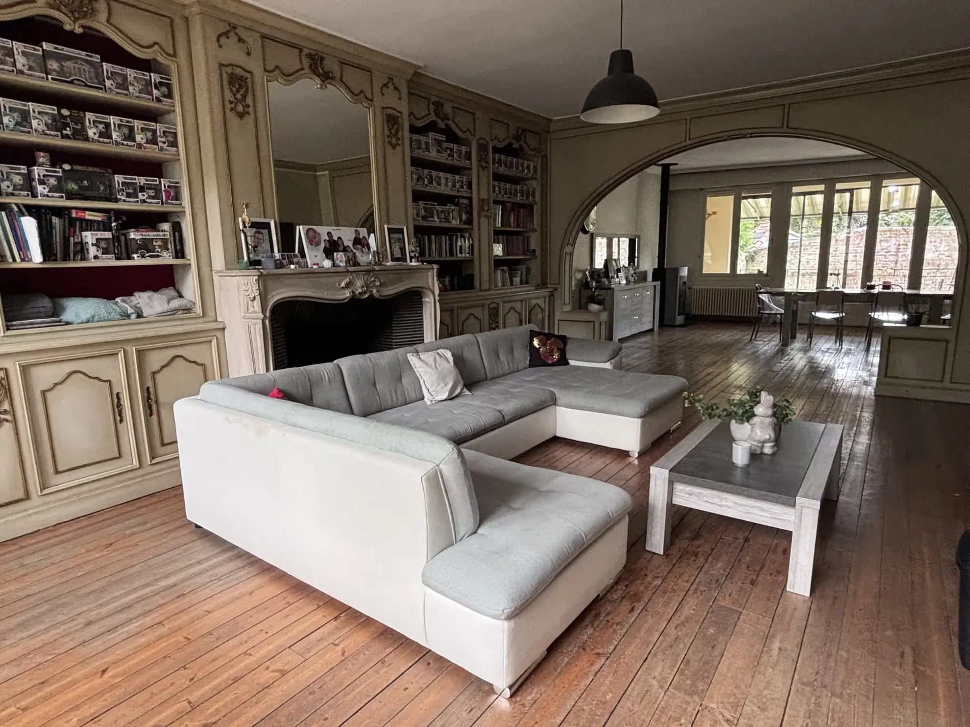 Maison avec local professionnel et habitation à Roye – 332 m² 