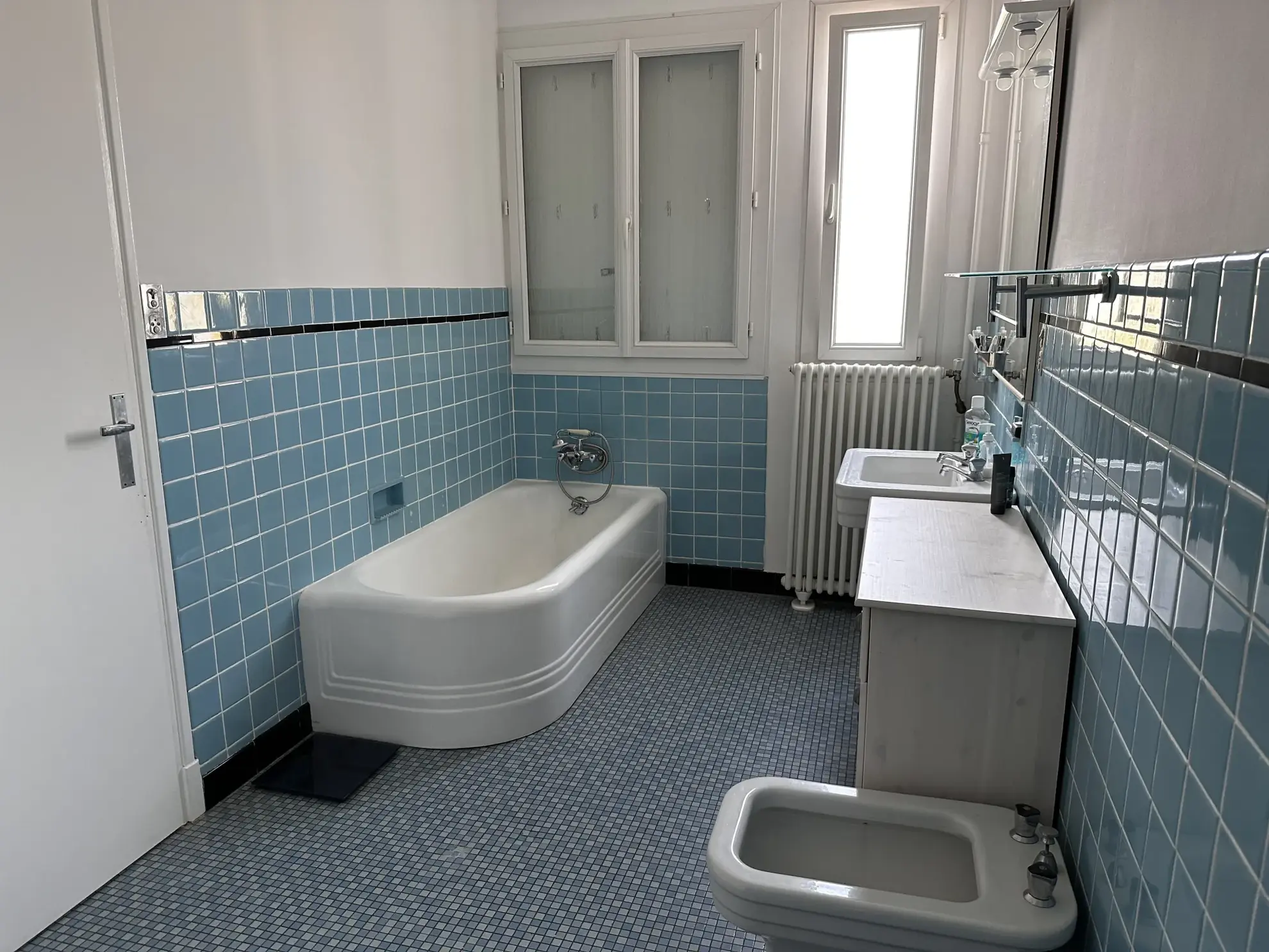 Maison à vendre à Carcassonne proche de la Cité avec 4 chambres, jardin et garage 