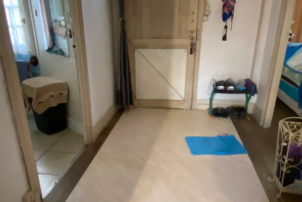 Maison de village à Sauveterre-la-Lémance avec jardin, 80 m², à rafraîchir 