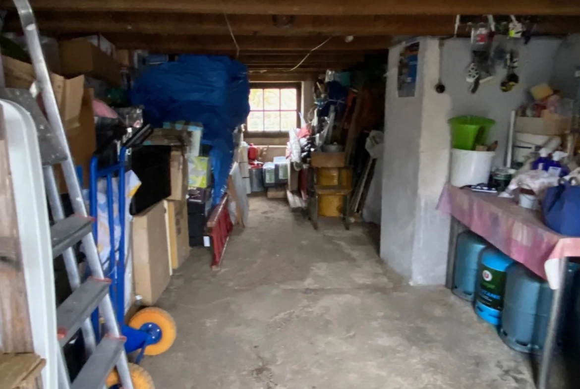 Maison de village à Sauveterre-la-Lémance avec jardin, 80 m², à rafraîchir 