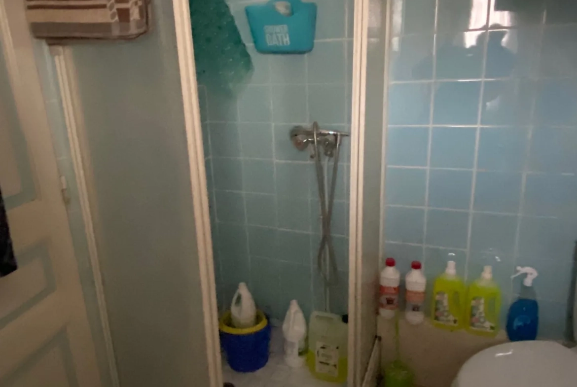 Maison de village à Sauveterre-la-Lémance avec jardin, 80 m², à rafraîchir 