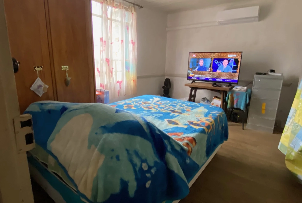 Maison de village à Sauveterre-la-Lémance avec jardin, 80 m², à rafraîchir 