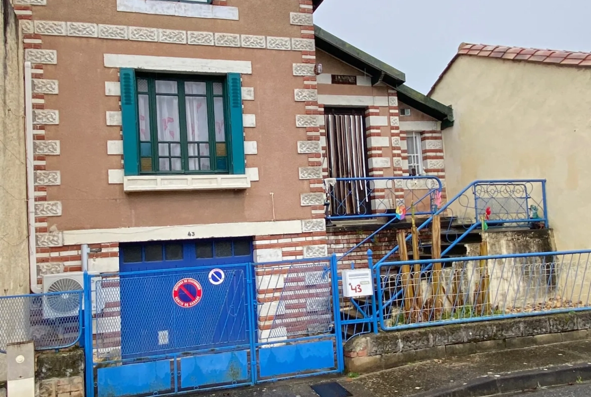 Maison de village à Sauveterre-la-Lémance avec jardin, 80 m², à rafraîchir 