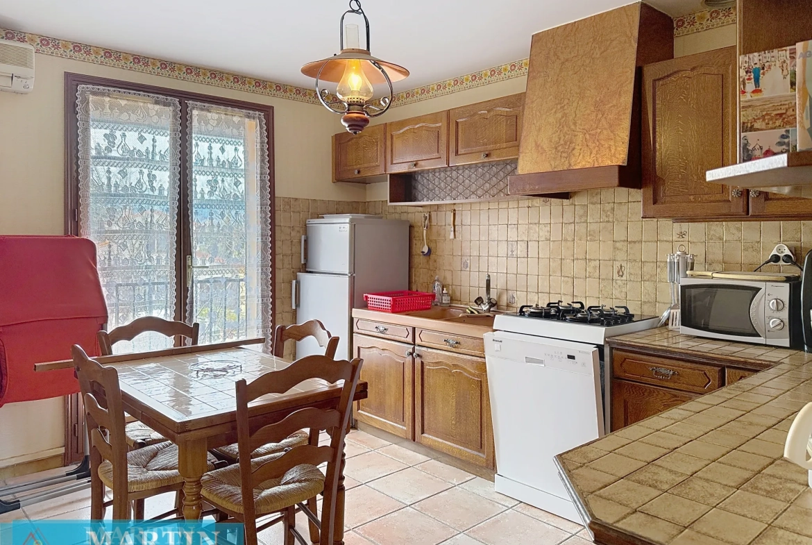 Villa 6 pièces en 3 faces à Céret, 143 m² avec jardin et potentiel divisé 