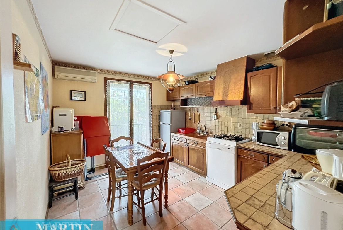 Villa 6 pièces en 3 faces à Céret, 143 m² avec jardin et potentiel divisé 