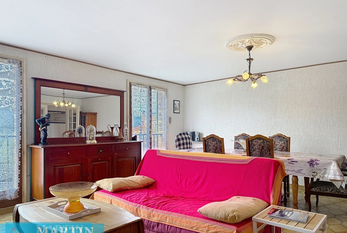 Villa 6 pièces en 3 faces à Céret, 143 m² avec jardin et potentiel divisé 