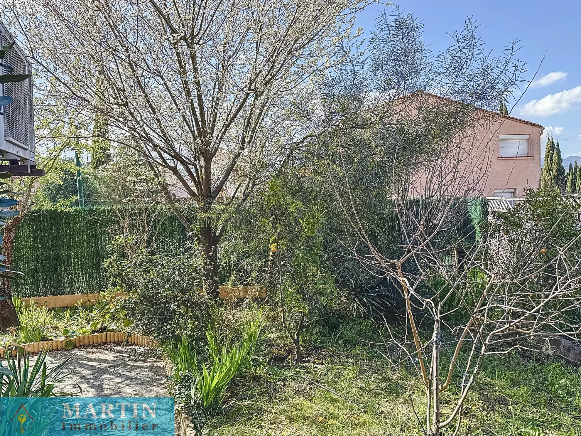 Villa 6 pièces en 3 faces à Céret, 143 m² avec jardin et potentiel divisé 