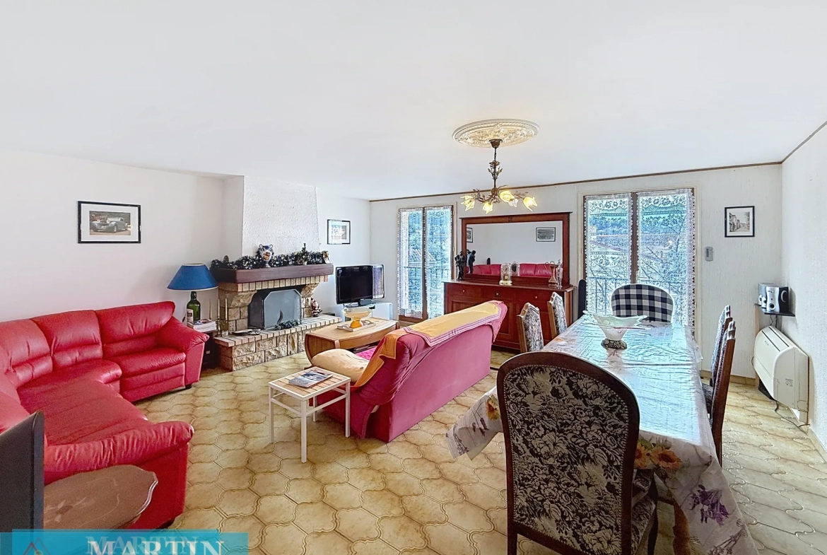 Villa 6 pièces en 3 faces à Céret, 143 m² avec jardin et potentiel divisé 