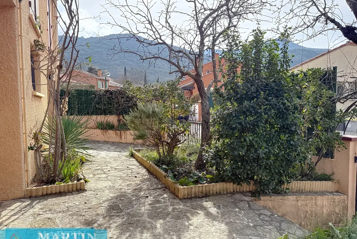Villa 6 pièces en 3 faces à Céret, 143 m² avec jardin et potentiel divisé 