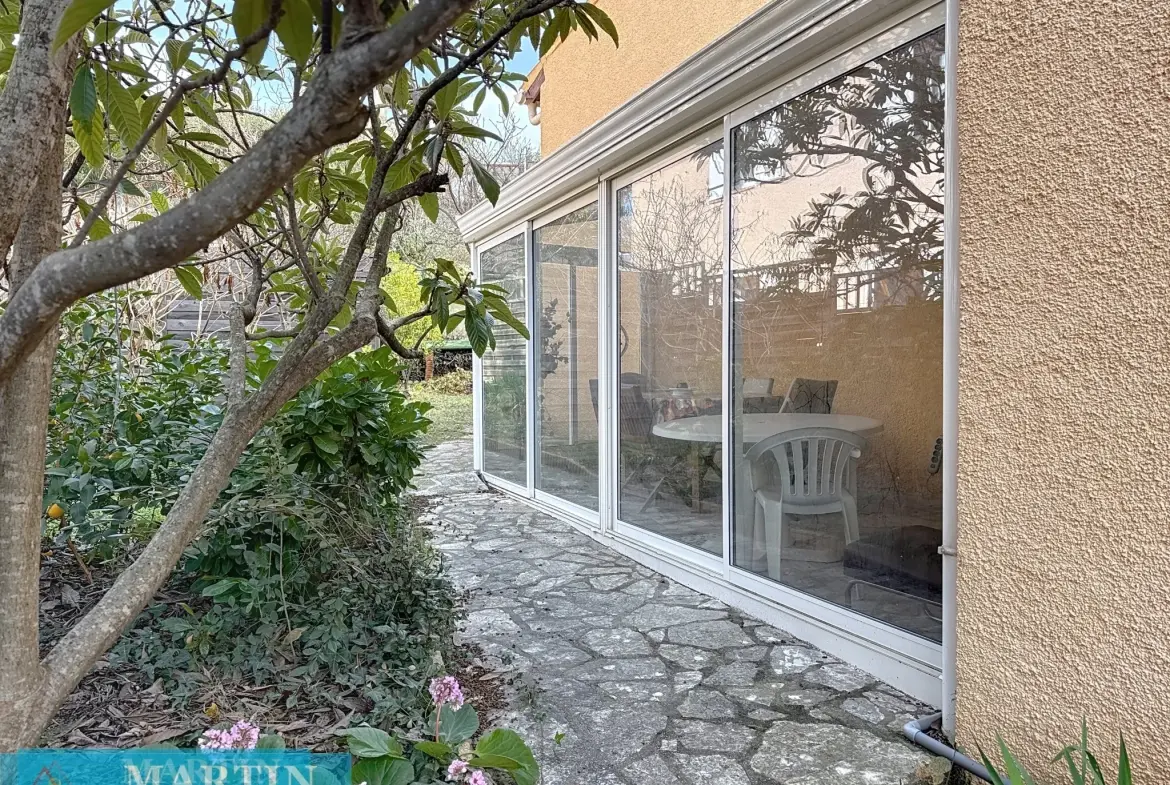 Villa 6 pièces en 3 faces à Céret, 143 m² avec jardin et potentiel divisé 