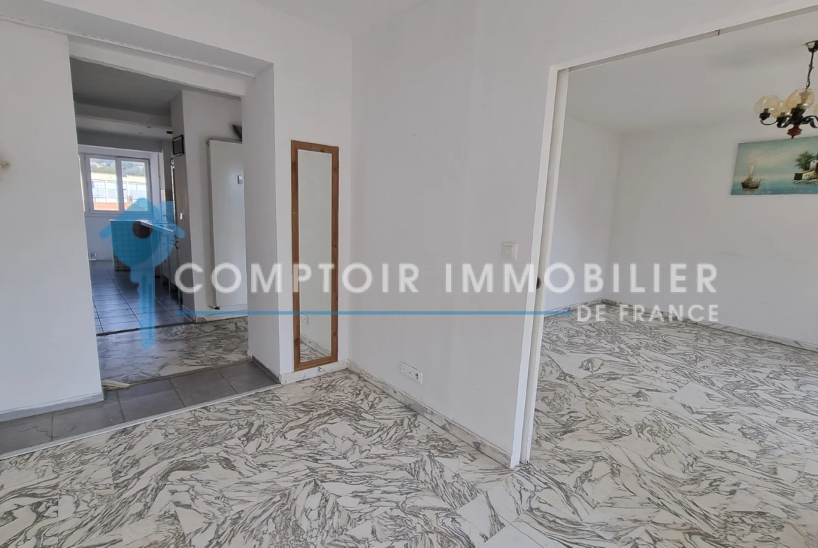 Appartement T4 à Draguignan avec terrasse, cave et parking - Idéal investisseur ou famille 