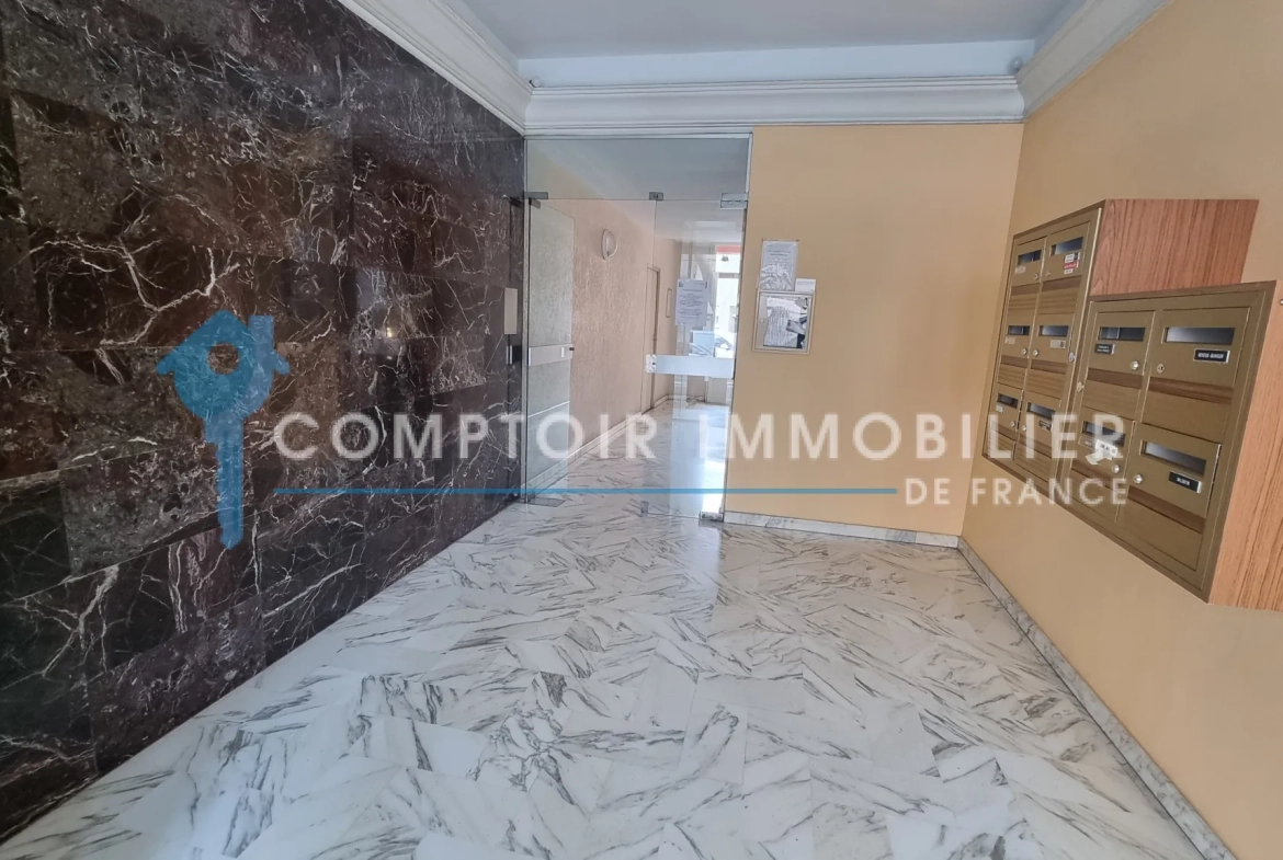 Appartement T4 à Draguignan avec terrasse, cave et parking - Idéal investisseur ou famille 