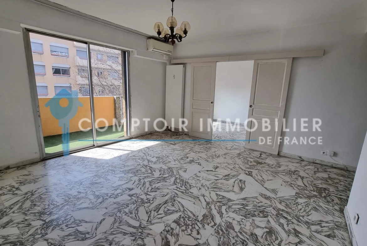 Appartement T4 à Draguignan avec terrasse, cave et parking - Idéal investisseur ou famille 