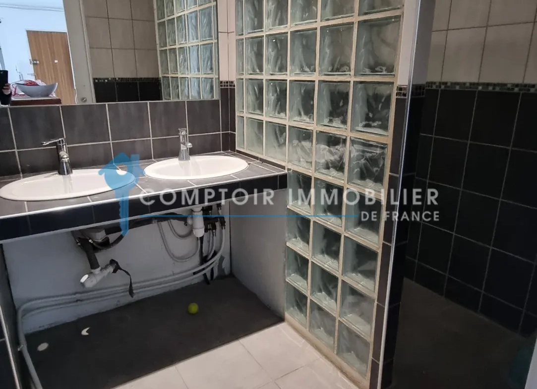 Appartement T4 à Draguignan avec terrasse, cave et parking - Idéal investisseur ou famille 