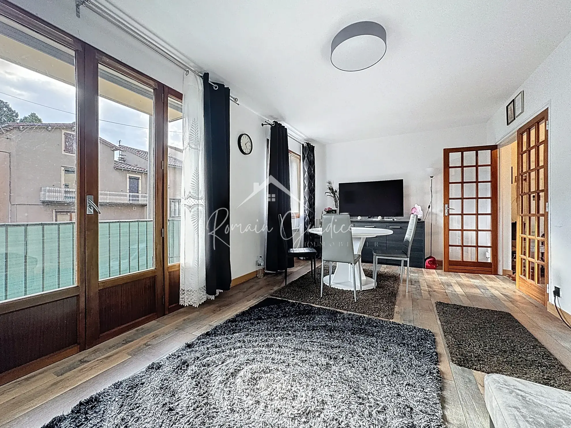Bel appartement F5 rénové de 85 m² avec garage et cave à Millau 
