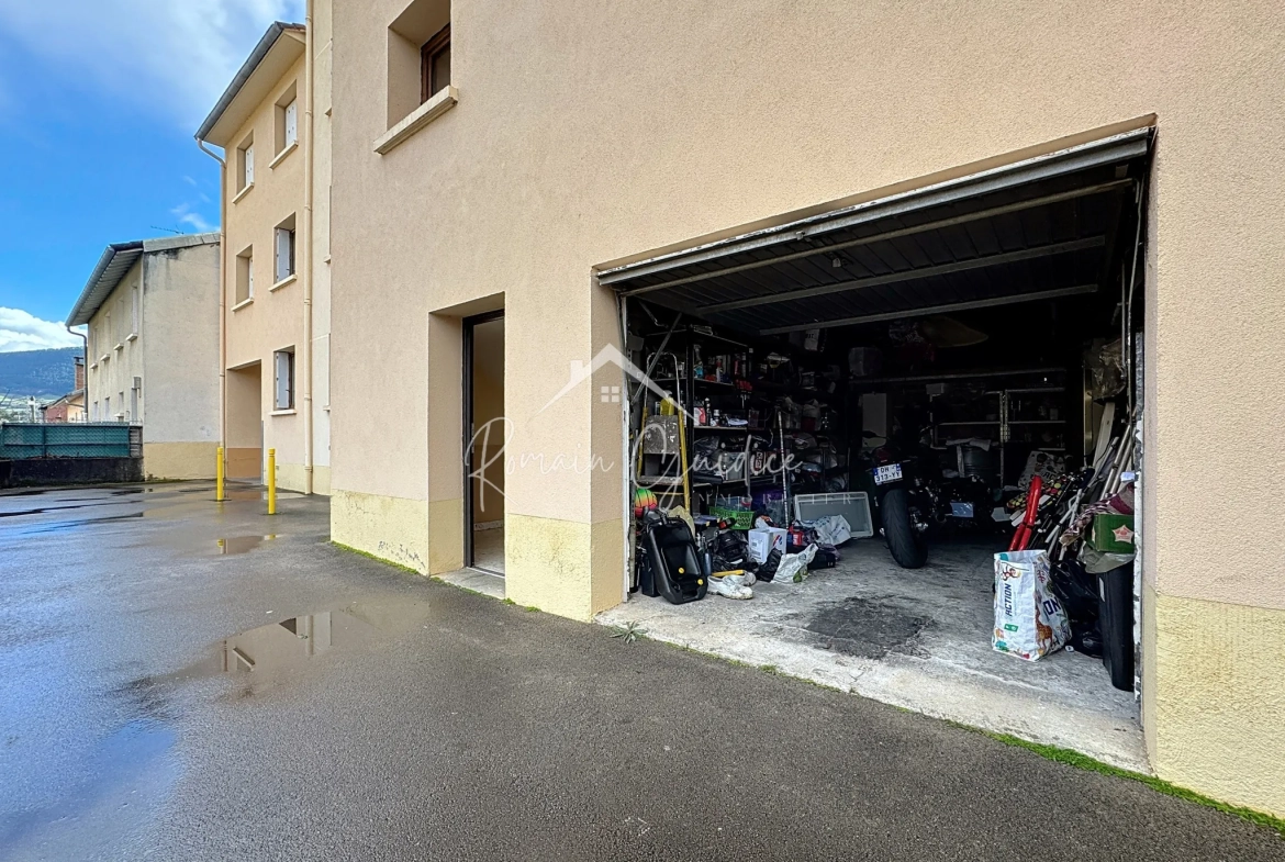 Bel appartement F5 rénové de 85 m² avec garage et cave à Millau 