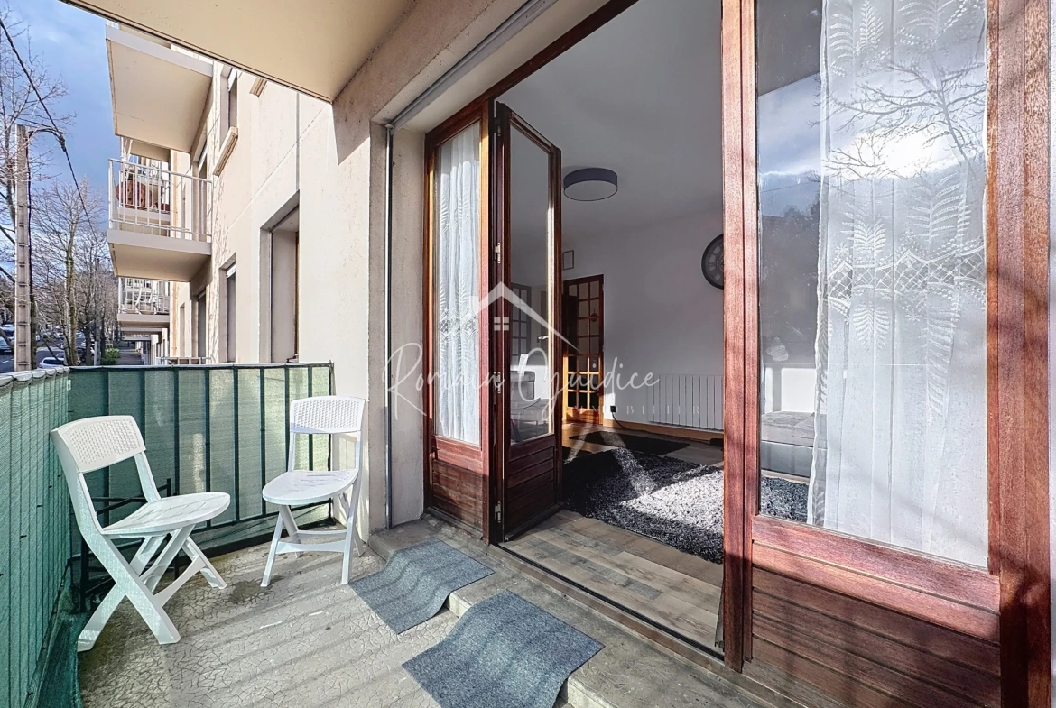 Bel appartement F5 rénové de 85 m² avec garage et cave à Millau 