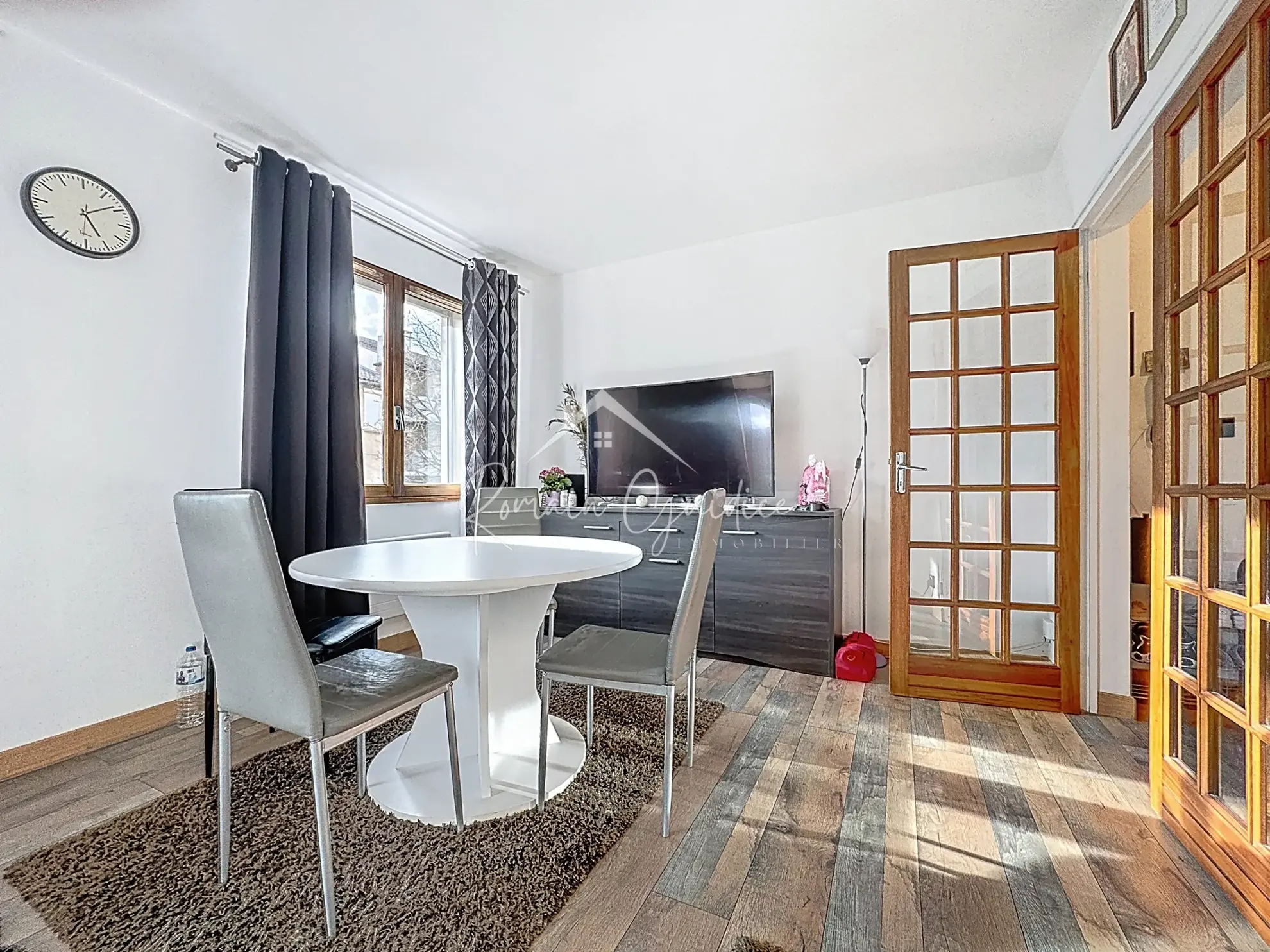 Bel appartement F5 rénové de 85 m² avec garage et cave à Millau 