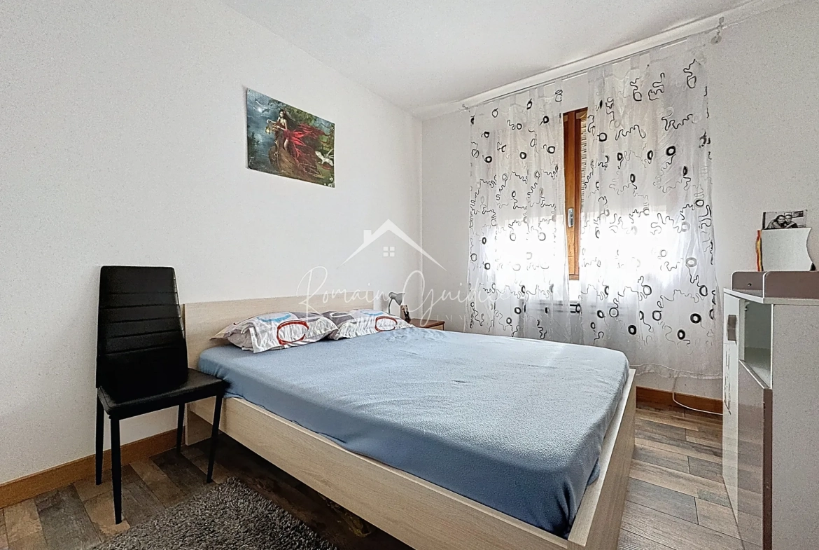 Bel appartement F5 rénové de 85 m² avec garage et cave à Millau 