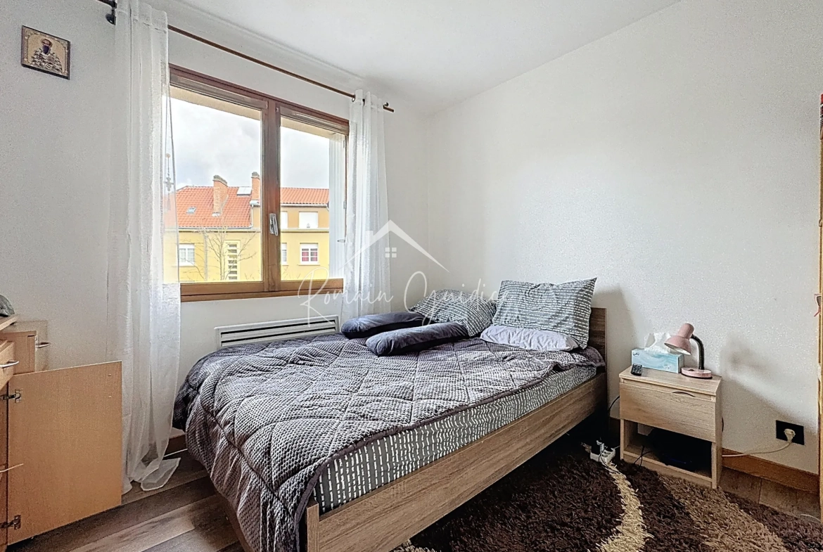 Bel appartement F5 rénové de 85 m² avec garage et cave à Millau 
