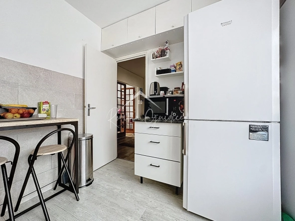 Bel appartement F5 rénové de 85 m² avec garage et cave à Millau 