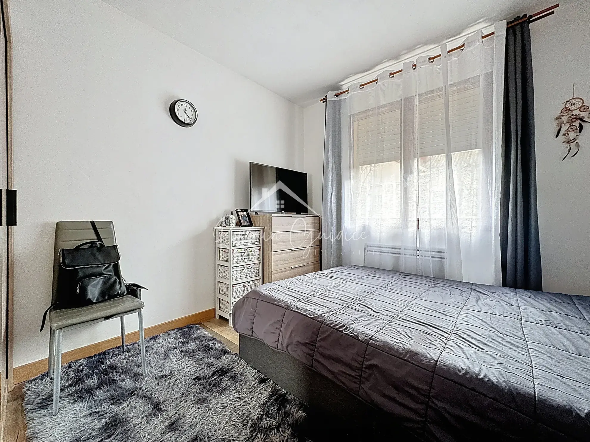 Bel appartement F5 rénové de 85 m² avec garage et cave à Millau 