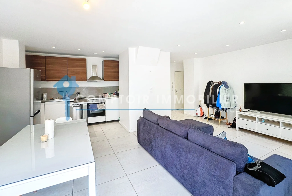 Appartement T2 rénové de 50 m² à Grenoble - Opportunité d'investissement 