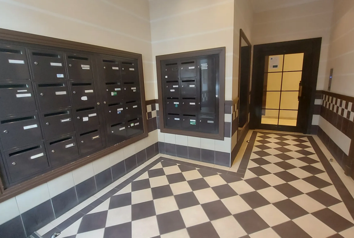 Studio à Chaville Centre-ville avec ascenseur, idéal investisseur ou premier achat 