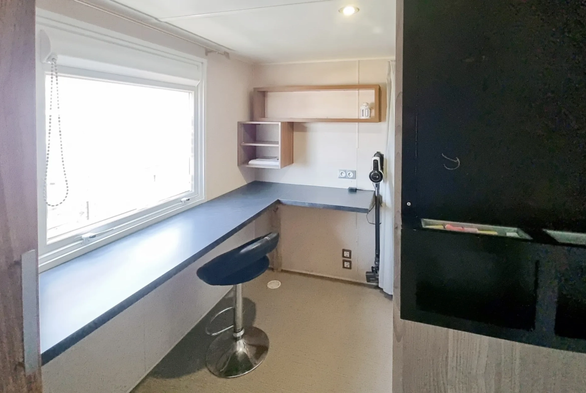 Terrain de loisir de 221 m² avec cottage, dépendances et garage à Bourgneuf en Retz 