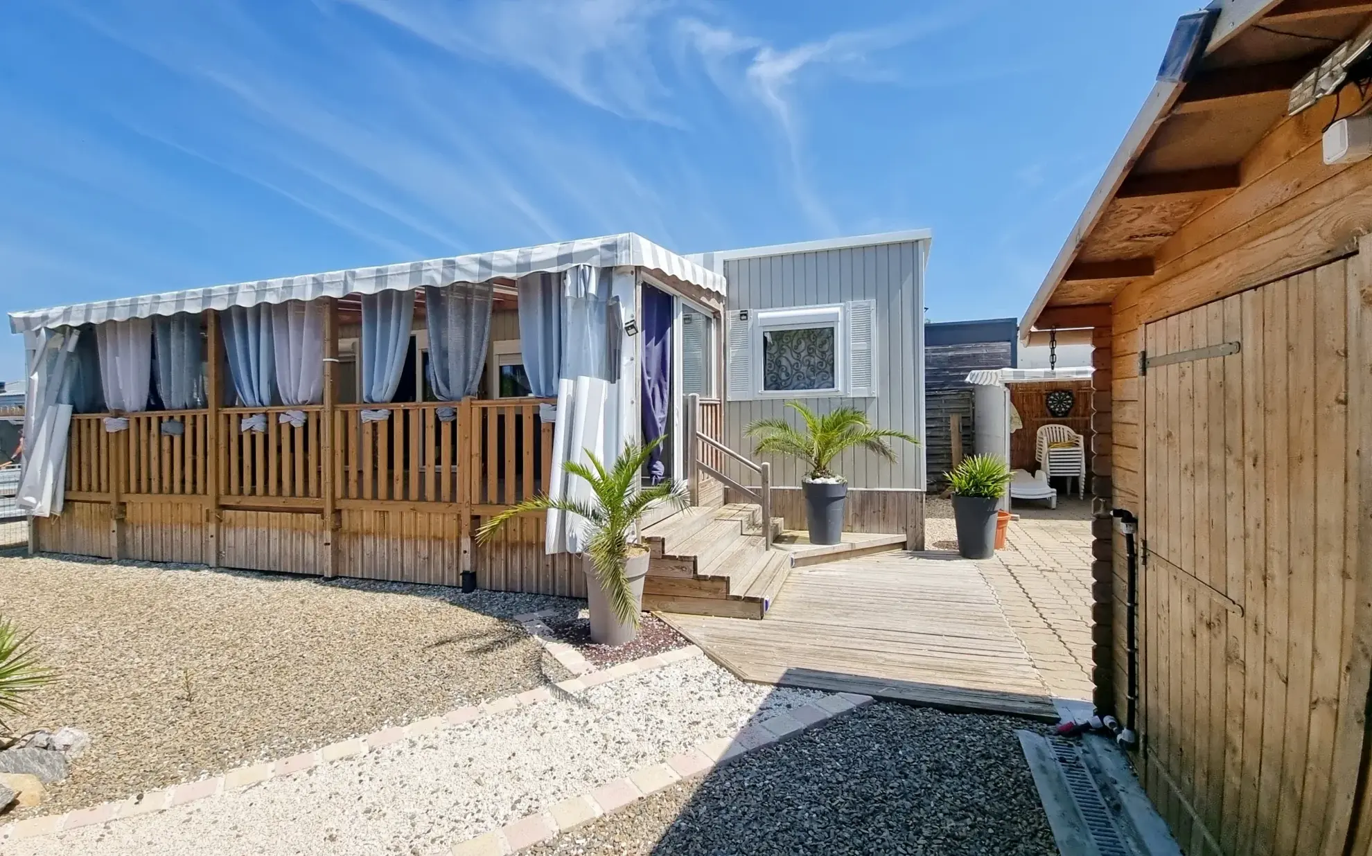 Terrain de loisir de 221 m² avec cottage, dépendances et garage à Bourgneuf en Retz 
